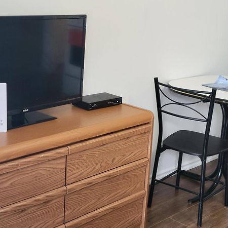 Elks Motel Keremeos Экстерьер фото