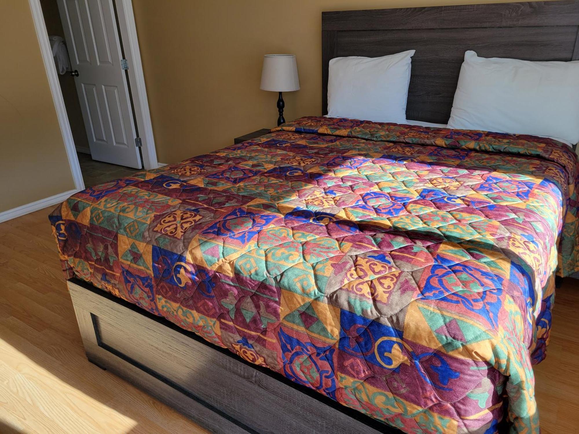 Elks Motel Keremeos Экстерьер фото